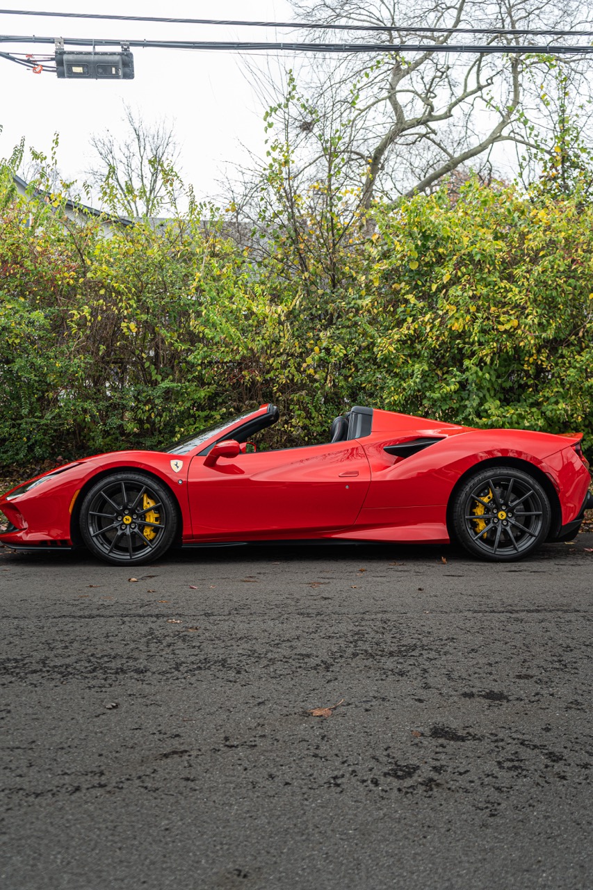Ferrari F8 Spider — side profile